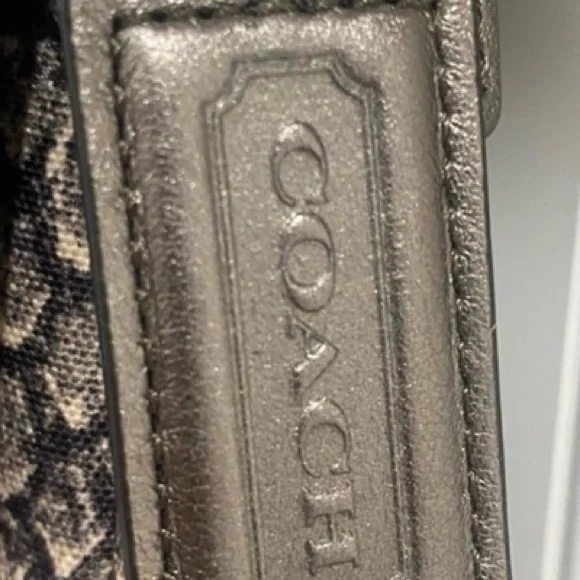 Coach Taylor Purse 2013 - Picture 6 of 7